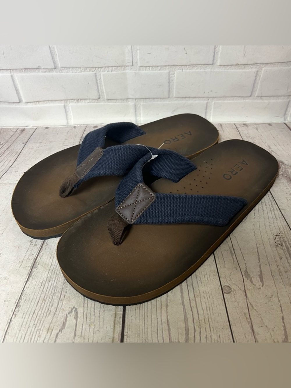 NWT Aeropostale Men Flip Flops Navy Blue Canvas Brown Medium 9 10